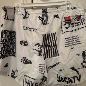 Nike Women’s Shorts Size XL